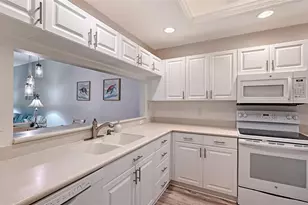 8750 Olde Hickory Ave, Sarasota, FL 34238 - Photo 13