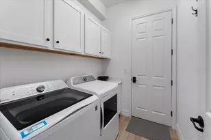 5713 Cheech Gln, Lakewood Ranch, FL 34211 - Photo 17