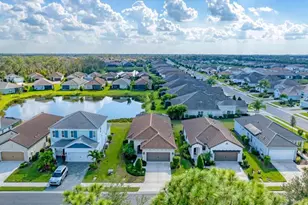 12949 True Blue Cir, Bradenton, FL 34211 - Photo 5