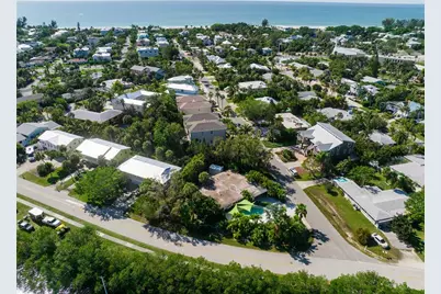 8010 Marina Drive, Holmes Beach, FL 34217 - Photo 3