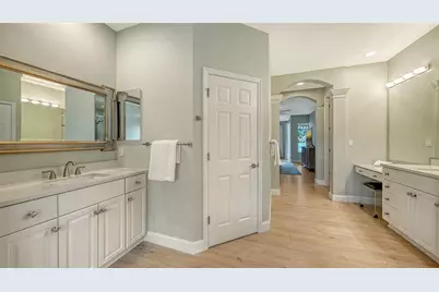 4855 Carrington Circle, Sarasota, FL 34243 - Photo 31