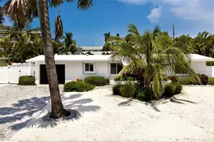 306 66th St, Holmes Beach, FL 34217 - Photo 3