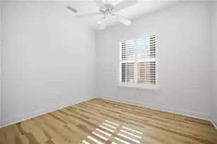 6507 41st Ct E, Sarasota, FL 34243 - Photo 25