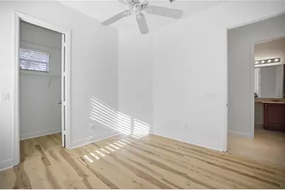 6507 41st Court E, Sarasota, FL 34243 - Photo 13