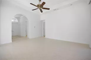 6507 41st Ct E, Sarasota, FL 34243 - Photo 5