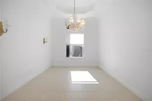6507 41st Ct E, Sarasota, FL 34243 - Photo 7