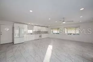 8411 Morgan Dr, Sarasota, FL 34238 - Photo 9