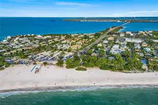 7100 Gulf Dr, Holmes Beach, FL 34217 - Photo 25