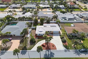 104 22nd St, Belleair Beach, FL 33786 - Photo 5