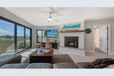 108 9th Street S #E, Bradenton Beach, FL 34217 - Photo 11