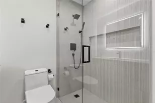 6063 E Peppertree Way, Sarasota, FL 34242 - Photo 25