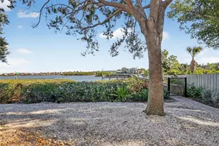 6063 E Peppertree Way, Sarasota, FL 34242 - Photo 33