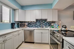 1801 Gulf Dr N, Bradenton Beach, FL 34217 - Photo 5