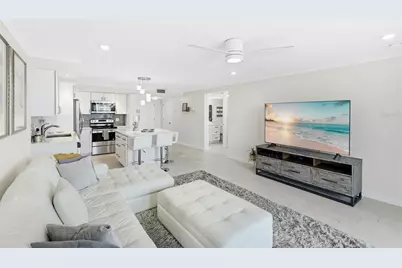 101 S Gulfstream Avenue #14D, Sarasota, FL 34236 - Photo 9