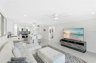 101 S Gulfstream Ave, Sarasota, FL 34236 - Photo 9