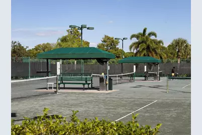 7648 Quinto Drive, Sarasota, FL 34238 - Photo 45