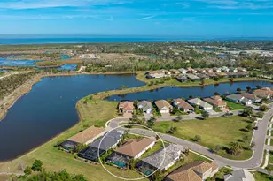 413 Wildlife Gln, Bradenton, FL 34209 - Photo 9