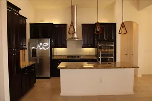 629 Rosemary Cir, Bradenton, FL 34212 - Photo 3