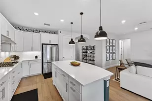 5737 Bay Pine Way, Sarasota, FL 34238 - Photo 13