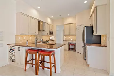 6112 Saddlehorn Avenue, Sarasota, FL 34243 - Photo 11