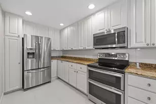 7665 Bergamo Ave, Sarasota, FL 34238 - Photo 5