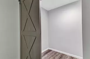 2308 Shadow Oaks Rd, Sarasota, FL 34240 - Photo 33