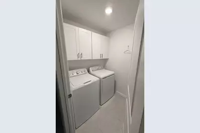 4545 Tuscan Loon Drive, Tampa, FL 33619 - Photo 9