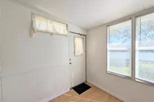 4017 Lake Bayshore Dr, Bradenton, FL 34205 - Photo 7