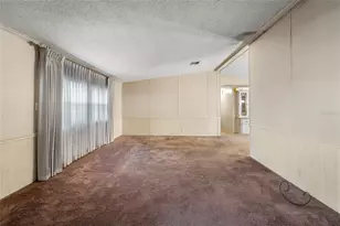 8485 Imperial Cir, Palmetto, FL 34221 - Photo 9