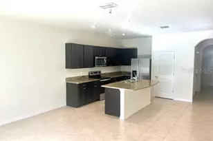 8640 Milestone Dr, Sarasota, FL 34238 - Photo 17