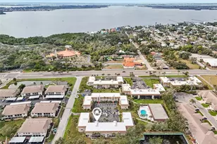 2727 75th St W, Bradenton, FL 34209 - Photo 23