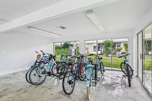 2727 75th St W, Bradenton, FL 34209 - Photo 25