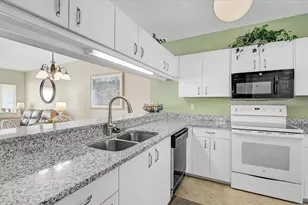 4215 Caddie Dr E, Bradenton, FL 34203 - Photo 5