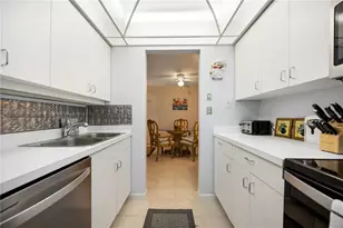 5631 Midnight Pass Rd, Sarasota, FL 34242 - Photo 9