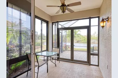 7021 Woodmore Terrace, Lakewood Ranch, FL 34202 - Photo 9