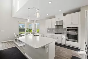 9312 Tequila Sunrise Dr, Sarasota, FL 34241 - Photo 11