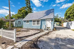 1414 17th St W, Bradenton, FL 34205 - Photo 5