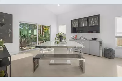 6861 Superior Street Circle, Sarasota, FL 34243 - Photo 9