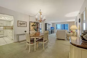 1125 W Peppertree Dr, Sarasota, FL 34242 - Photo 3