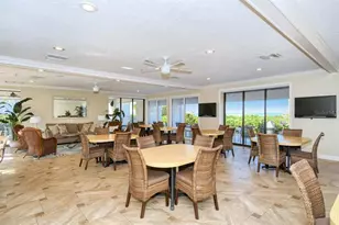 1125 W Peppertree Dr, Sarasota, FL 34242 - Photo 33