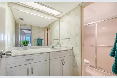 1125 W Peppertree Drive #302, Sarasota, FL 34242 - Photo 21