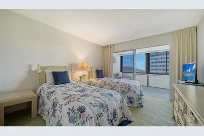 1125 W Peppertree Drive #302, Sarasota, FL 34242 - Photo 19