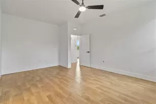 4240 Adelaide Ave, North Port, FL 34288 - Photo 27