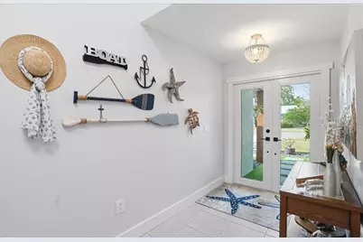 6530 Waterford Circle, Sarasota, FL 34238 - Photo 7