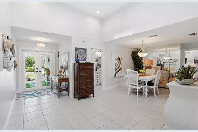 6530 Waterford Circle, Sarasota, FL 34238 - Photo 9