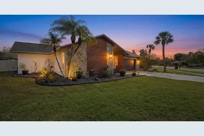 6530 Waterford Circle, Sarasota, FL 34238 - Photo 3