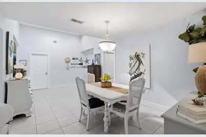 6530 Waterford Circle, Sarasota, FL 34238 - Photo 11