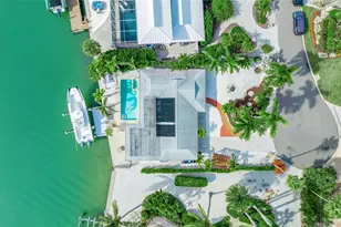 922 Casey Cove Dr, Nokomis, FL 34275 - Photo 1