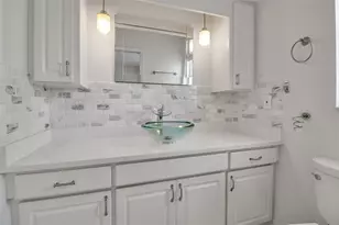 922 Casey Cove Dr, Nokomis, FL 34275 - Photo 27