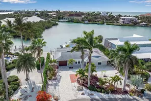922 Casey Cove Dr, Nokomis, FL 34275 - Photo 1